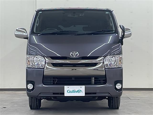 ハイエースバン スーパーＧＬ　ダークプライム　４ＷＤ／社外ナビ／ＣＤ／ＤＶＤ／ＢＴ／ＳＤ／ラジオ／フルセグ／オートライト／フォグライト／オートエアコン／ステアリングスイッチ／リアヒーター／プッシュスタート／電動格納ミラー／ＥＴＣ（2枚目）