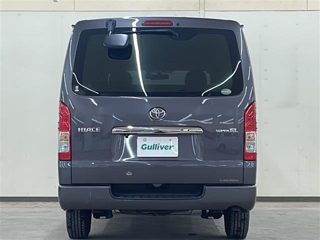 ハイエースバン スーパーＧＬ　ダークプライム　４ＷＤ／社外ナビ／ＣＤ／ＤＶＤ／ＢＴ／ＳＤ／ラジオ／フルセグ／オートライト／フォグライト／オートエアコン／ステアリングスイッチ／リアヒーター／プッシュスタート／電動格納ミラー／ＥＴＣ（5枚目）