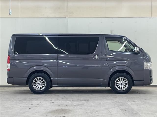 ハイエースバン スーパーＧＬ　ダークプライム　４ＷＤ／社外ナビ／ＣＤ／ＤＶＤ／ＢＴ／ＳＤ／ラジオ／フルセグ／オートライト／フォグライト／オートエアコン／ステアリングスイッチ／リアヒーター／プッシュスタート／電動格納ミラー／ＥＴＣ（7枚目）