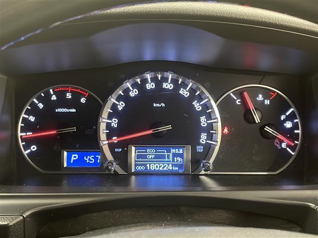 ハイエースバン スーパーＧＬ　ダークプライム　４ＷＤ／社外ナビ／ＣＤ／ＤＶＤ／ＢＴ／ＳＤ／ラジオ／フルセグ／オートライト／フォグライト／オートエアコン／ステアリングスイッチ／リアヒーター／プッシュスタート／電動格納ミラー／ＥＴＣ（19枚目）
