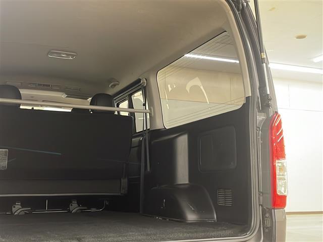 ハイエースバン スーパーＧＬ　ダークプライム　４ＷＤ／社外ナビ／ＣＤ／ＤＶＤ／ＢＴ／ＳＤ／ラジオ／フルセグ／オートライト／フォグライト／オートエアコン／ステアリングスイッチ／リアヒーター／プッシュスタート／電動格納ミラー／ＥＴＣ（36枚目）