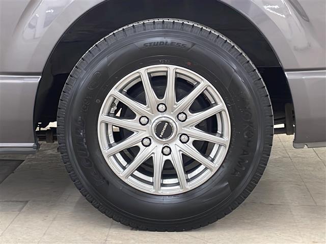 ハイエースバン スーパーＧＬ　ダークプライム　４ＷＤ／社外ナビ／ＣＤ／ＤＶＤ／ＢＴ／ＳＤ／ラジオ／フルセグ／オートライト／フォグライト／オートエアコン／ステアリングスイッチ／リアヒーター／プッシュスタート／電動格納ミラー／ＥＴＣ（39枚目）