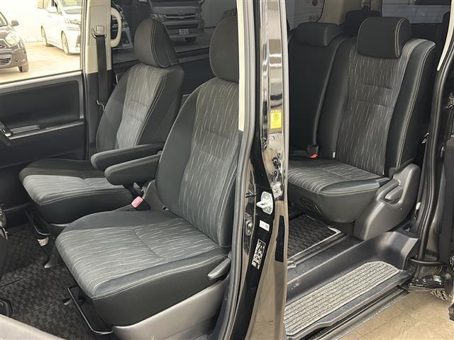 ヴォクシー ZS 煌III(13枚目)