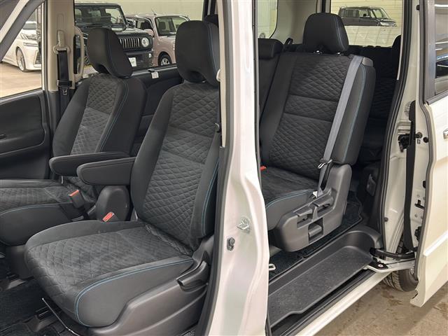 セレナ ライダー ワンオーナー/メモリナビ/フルセグテレビ/バックカメラ/クルーズコントロール/プッシュスタート/両側パワースライドドア/ETC(14枚目)