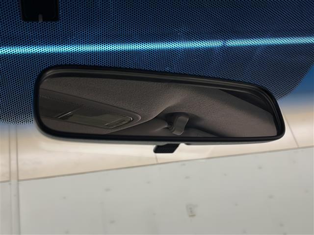 フィットハイブリッド Ｆパッケージ　コンフォートエディション　社外ディスプレイオーディオ／４ＷＤ／バックカメラ／アイドリングストップ／ドアバイザー／プッシュスタート／ＥＴＣ／シートヒータ／エンジンスターター／オートライト（32枚目）