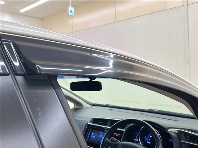 フィットハイブリッド Ｆパッケージ　コンフォートエディション　社外ディスプレイオーディオ／４ＷＤ／バックカメラ／アイドリングストップ／ドアバイザー／プッシュスタート／ＥＴＣ／シートヒータ／エンジンスターター／オートライト（34枚目）