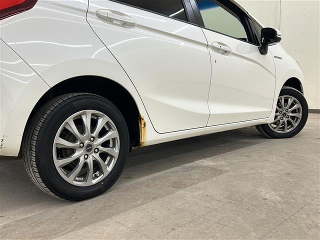 フィットハイブリッド Ｆパッケージ　コンフォートエディション　社外ディスプレイオーディオ／４ＷＤ／バックカメラ／アイドリングストップ／ドアバイザー／プッシュスタート／ＥＴＣ／シートヒータ／エンジンスターター／オートライト（38枚目）