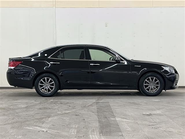 クラウンハイブリッド ロイヤルサルーン 純正HDDナビ/ワンセグテレビ/バックカメラ/クルーズコントロール/ドアバイザー/プッシュスタート/パワーウィンドウ/夏タイヤ付き(7枚目)