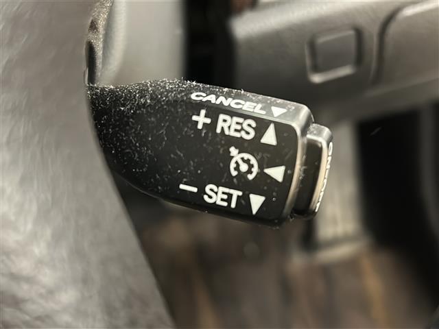 クラウンハイブリッド ロイヤルサルーン 純正HDDナビ/ワンセグテレビ/バックカメラ/クルーズコントロール/ドアバイザー/プッシュスタート/パワーウィンドウ/夏タイヤ付き(31枚目)