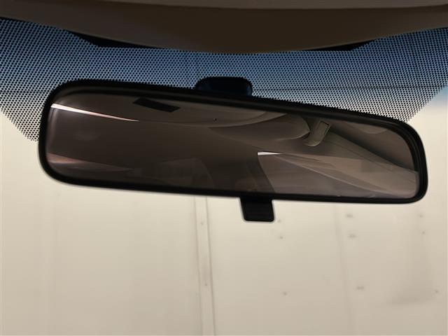 クラウンハイブリッド ロイヤルサルーン 純正HDDナビ/ワンセグテレビ/バックカメラ/クルーズコントロール/ドアバイザー/プッシュスタート/パワーウィンドウ/夏タイヤ付き(34枚目)