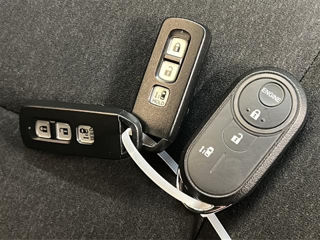 N-BOXカスタム L ワンオーナーメモリナビワンセグテレビバックカメラクルーズコントロールドアバイザープッシュスタートETCドライブレコーダーエンジンスターター4WD片側パワースライドドア(30枚目)