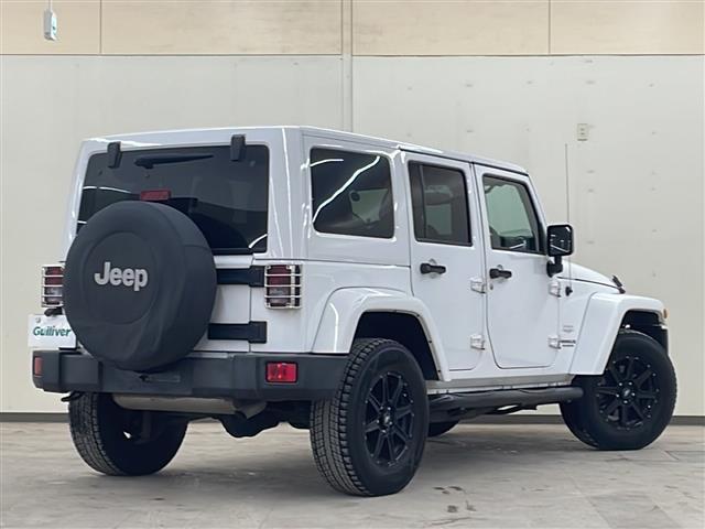 ジープ・ラングラーアンリミテッド サハラ（3枚目）