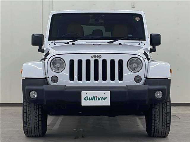 ジープ・ラングラーアンリミテッド サハラ（5枚目）