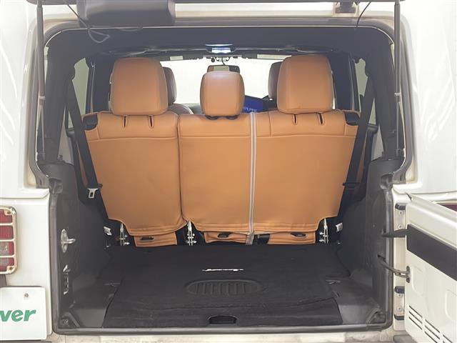 ジープ・ラングラーアンリミテッド サハラ（13枚目）