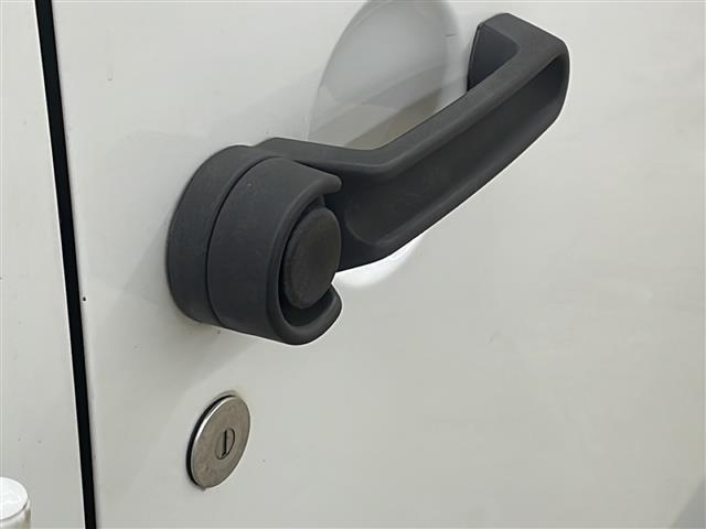 ジープ・ラングラーアンリミテッド サハラ（14枚目）