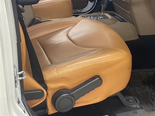 ジープ・ラングラーアンリミテッド サハラ（20枚目）