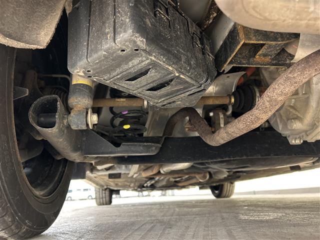 ノート e-パワー X FOUR 4WD/ETC/パワーウィンドウ/オートブレーキホールド/クルーズコントロール/シートヒーター/ステアリングヒーター/オートライト(7枚目)