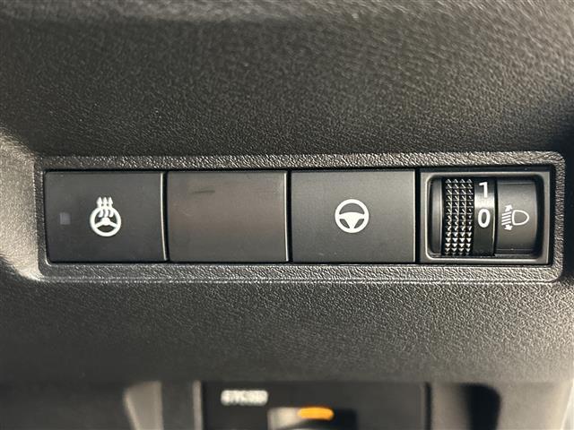 ノート e-パワー X FOUR 4WD/ETC/パワーウィンドウ/オートブレーキホールド/クルーズコントロール/シートヒーター/ステアリングヒーター/オートライト(30枚目)