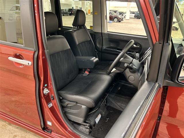 タント カスタムRS トップエディションSAIII 4WD/スマートキー/プッシュスタート/両側パワースライドドア/シートヒーター/ハーフレザーシート/アイドリングストップ/メモリーナビ(10枚目)
