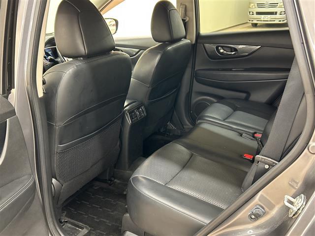 エクストレイル ２０Ｘ　エマージェンシーブレーキパッケージ　４ＷＤ／クルーズコントロール／アイドリングストップ／メモリナビ／ワンセグテレビ／バックカメラ／クルーズコントロール／ドアバイザー／プッシュスタート／ＥＴＣ／エンジンスターター（14枚目）