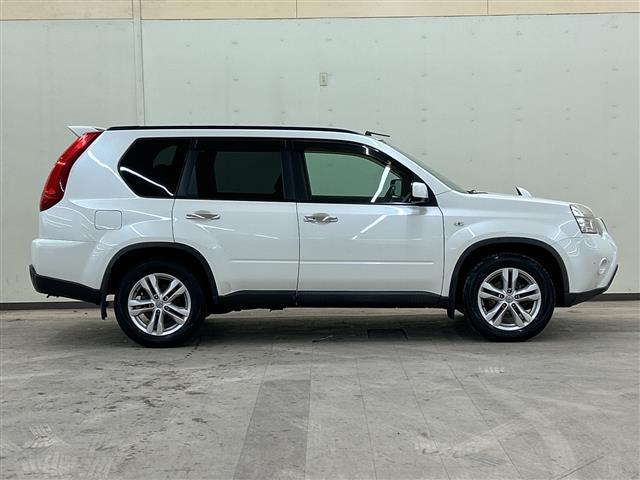 エクストレイル 20X 4WD/純正ナビ/フルセグテレビ/バックカメラ/ドアバイザー/ETC/冬タイヤ付き/HIDヘッドライト(7枚目)