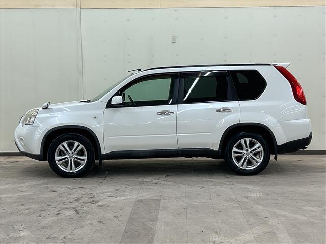 エクストレイル 20X 4WD/純正ナビ/フルセグテレビ/バックカメラ/ドアバイザー/ETC/冬タイヤ付き/HIDヘッドライト(8枚目)