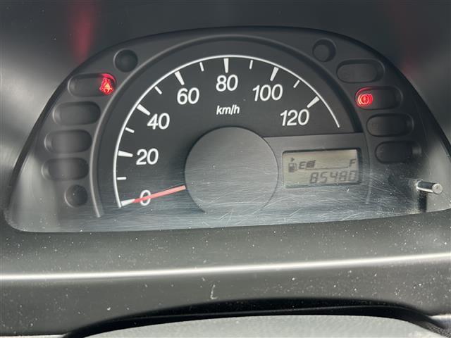 キャリイトラック ベースグレード 4WD 5速マニュアル 社外カーオーディオ CD USB入力端子 ハロゲンヘッドライト 社外フロアマット 社外荷台ラバーマット 保証書 取扱説明書(4枚目)