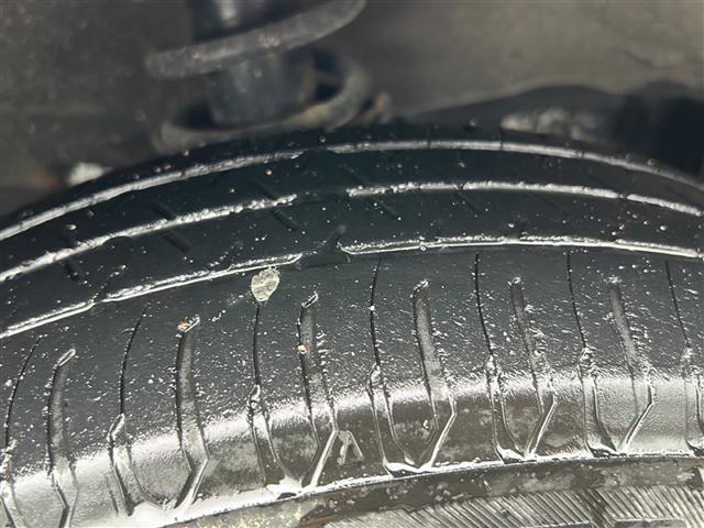 キャリイトラック ベースグレード 4WD 5速マニュアル 社外カーオーディオ CD USB入力端子 ハロゲンヘッドライト 社外フロアマット 社外荷台ラバーマット 保証書 取扱説明書(41枚目)