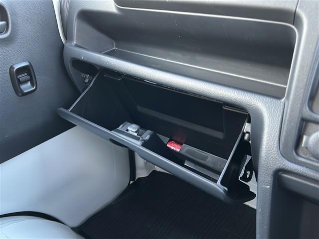 店頭販売もしておりますので、先に在庫が無くなってしまうこともございます。気になる車はまずはお問い合わせください！