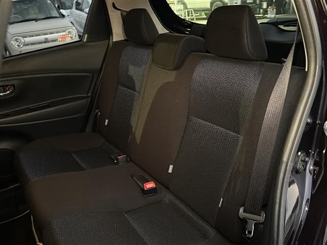 ヴィッツ F セーフティーエディションII 4WD トヨタセーフティセンスC 衝突軽減ブレーキ クリアランスソナー レーンキープアシスト SDナビ ワンセグTV Bluetooth バックカメラ LEDライト ETC スマートキー(26枚目)