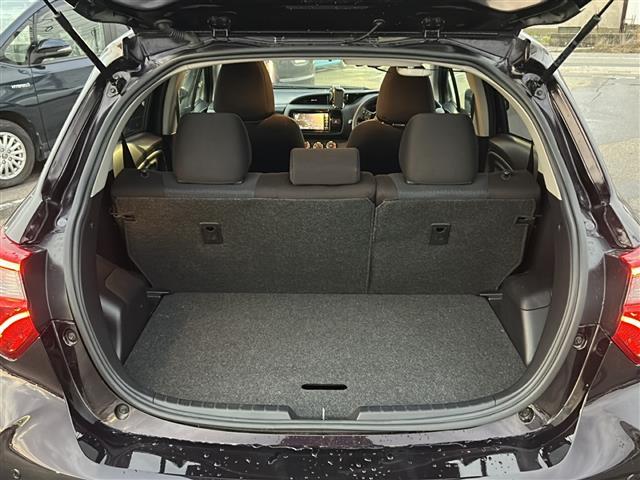 ヴィッツ F セーフティーエディションII 4WD トヨタセーフティセンスC 衝突軽減ブレーキ クリアランスソナー レーンキープアシスト SDナビ ワンセグTV Bluetooth バックカメラ LEDライト ETC スマートキー(28枚目)