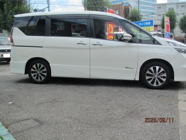 セレナ ハイウェイスター　記録簿　ＡＣ　ＰＳ　ハイブリッド　後席モニター　ＣＶＴ　盗難防止システム　衝突安全ボディ　スマートキー　衝突被害軽減システム　バックカメラ　オートライト　アイドリングストップ（4枚目）