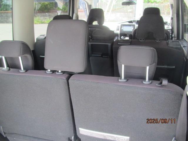 セレナ ハイウェイスター　記録簿　ＡＣ　ＰＳ　ハイブリッド　後席モニター　ＣＶＴ　盗難防止システム　衝突安全ボディ　スマートキー　衝突被害軽減システム　バックカメラ　オートライト　アイドリングストップ（14枚目）