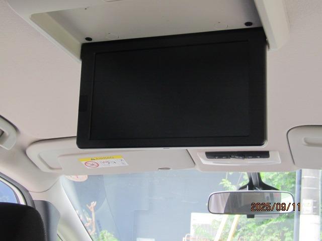 セレナ ハイウェイスター　記録簿　ＡＣ　ＰＳ　ハイブリッド　後席モニター　ＣＶＴ　盗難防止システム　衝突安全ボディ　スマートキー　衝突被害軽減システム　バックカメラ　オートライト　アイドリングストップ（16枚目）