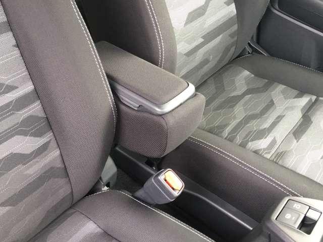 G クロムベンチャー 届出済未使用車 スカイフィールトップ 衝突軽減ブレーキ レーンアシスト バックカメラ USB シートヒーター ルーフレール コーナーセンサー LEDヘッドライト LEDフォグ 15AW アイドリング(28枚目)