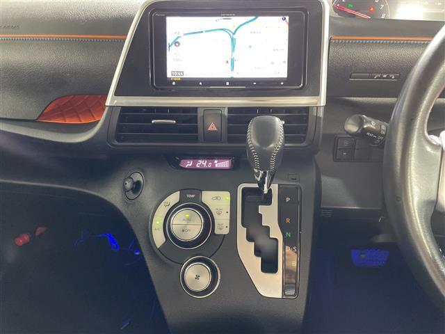 シエンタ Ｇ　社外メモリナビ　フルセグテレビ　バックカメラ　プッシュスタート　両側パワースライドドア　ＥＴＣ　衝突被害軽減システム　オートマチックハイビーム（13枚目）