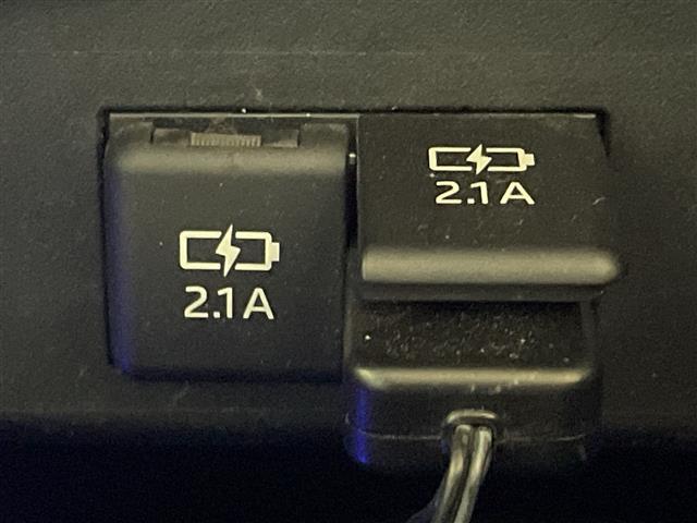 シエンタ Ｇ　社外メモリナビ　フルセグテレビ　バックカメラ　プッシュスタート　両側パワースライドドア　ＥＴＣ　衝突被害軽減システム　オートマチックハイビーム（16枚目）