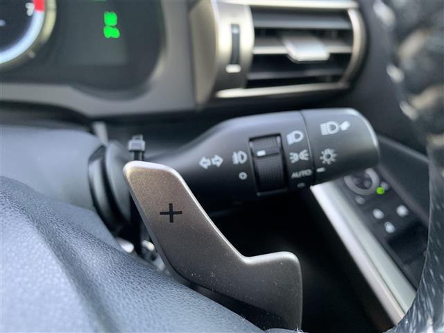 IS IS300h Fスポーツ 純正ナビ フルセグ バックカメラ 純正ビルトインETC2.0 ステアリングスイッチ ブルーレイ視聴可 プリクラッシュセーフティ レーンキープアシスト アダプティブクルーズコントロール オートハイビーム(8枚目)