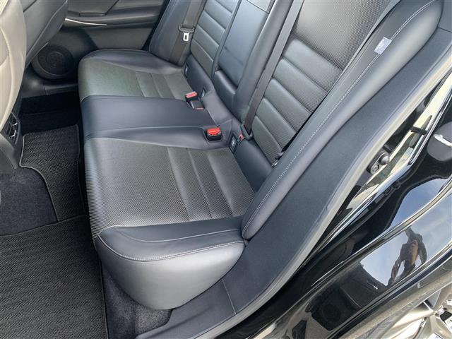 IS IS300h Fスポーツ 純正ナビ フルセグ バックカメラ 純正ビルトインETC2.0 ステアリングスイッチ ブルーレイ視聴可 プリクラッシュセーフティ レーンキープアシスト アダプティブクルーズコントロール オートハイビーム(28枚目)