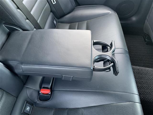 IS IS300h Fスポーツ 純正ナビ フルセグ バックカメラ 純正ビルトインETC2.0 ステアリングスイッチ ブルーレイ視聴可 プリクラッシュセーフティ レーンキープアシスト アダプティブクルーズコントロール オートハイビーム(30枚目)