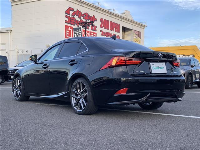 IS IS300h Fスポーツ 純正ナビ フルセグ バックカメラ 純正ビルトインETC2.0 ステアリングスイッチ ブルーレイ視聴可 プリクラッシュセーフティ レーンキープアシスト アダプティブクルーズコントロール オートハイビーム(40枚目)