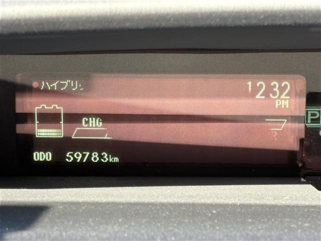 プリウス S 純正SDナビ(CD/DVD/BT/SD) バックカメラ フルセグテレビ ETC スマートキー オートライト プッシュスタートボタン ステアリングスイッチ 社外アルミホイール フロアマット(3枚目)