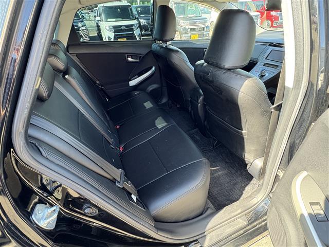 プリウス S 純正SDナビ(CD/DVD/BT/SD) バックカメラ フルセグテレビ ETC スマートキー オートライト プッシュスタートボタン ステアリングスイッチ 社外アルミホイール フロアマット(27枚目)