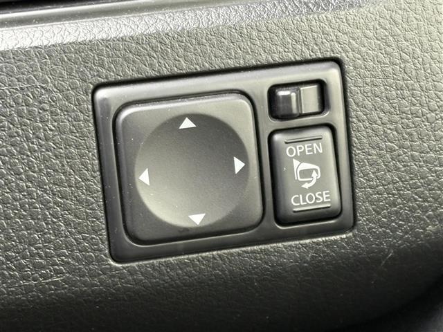 セレナ ライダーブラックラインS-HVアドバンスドセーフティ 純正ナビ(CD/DVD/AUX/BT) 全方位カメラ エマージェンシーブレーキ 両側パワースライドドア コーナーセンサー クルーズコントロール オートライト スマートキー プッシュスタートボタン(6枚目)