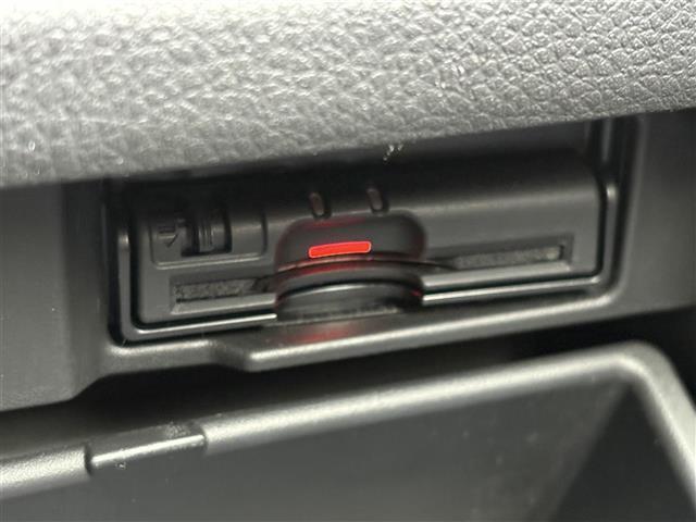 セレナ ライダーブラックラインS-HVアドバンスドセーフティ 純正ナビ(CD/DVD/AUX/BT) 全方位カメラ エマージェンシーブレーキ 両側パワースライドドア コーナーセンサー クルーズコントロール オートライト スマートキー プッシュスタートボタン(8枚目)