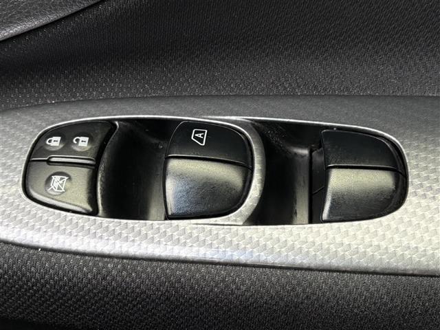 セレナ ライダーブラックラインS-HVアドバンスドセーフティ 純正ナビ(CD/DVD/AUX/BT) 全方位カメラ エマージェンシーブレーキ 両側パワースライドドア コーナーセンサー クルーズコントロール オートライト スマートキー プッシュスタートボタン(9枚目)