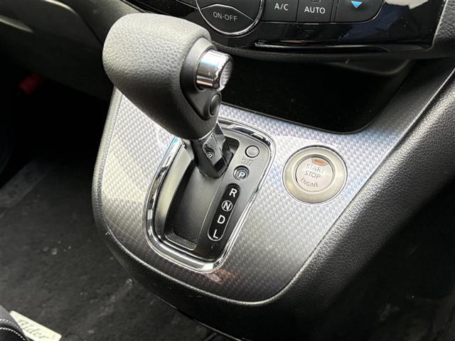 セレナ ライダーブラックラインS-HVアドバンスドセーフティ 純正ナビ(CD/DVD/AUX/BT) 全方位カメラ エマージェンシーブレーキ 両側パワースライドドア コーナーセンサー クルーズコントロール オートライト スマートキー プッシュスタートボタン(15枚目)