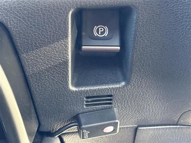 UX UX250h Fスポーツ 純正10.3インチナビ(BT/CD/DVD/フルセグ/USB/SD/Miracast) TRDエアロ ムーンルーフ 赤レザーシート 全方位カメラ 三眼LEDヘッドライト ヘッドアップディスプレイ(9枚目)