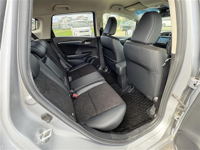 シャトル ハイブリッド ナビ(CD/DVD/BT/SD/USB) フルセグテレビ バックカメラ 衝突軽減ブレーキ レーダークルーズコントロール ETC シートヒーター ステアリングスイッチ パドルシフト スマートキー(29枚目)