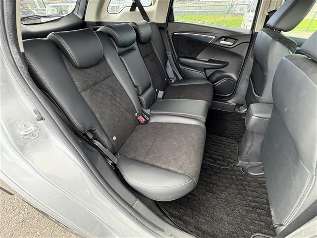 シャトル ハイブリッド ナビ(CD/DVD/BT/SD/USB) フルセグテレビ バックカメラ 衝突軽減ブレーキ レーダークルーズコントロール ETC シートヒーター ステアリングスイッチ パドルシフト スマートキー(30枚目)